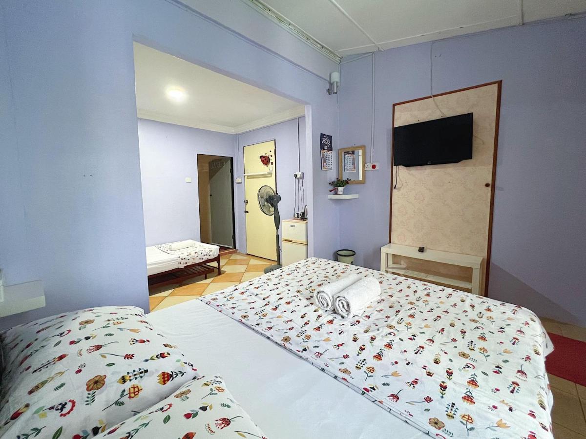 Merdeka Guest House 2 Kuching Ngoại thất bức ảnh
