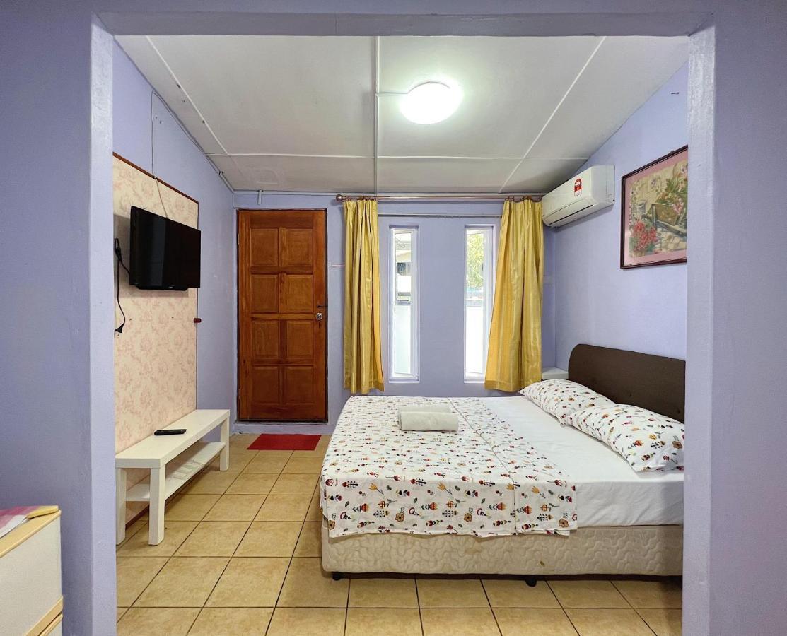 Merdeka Guest House 2 Kuching Ngoại thất bức ảnh