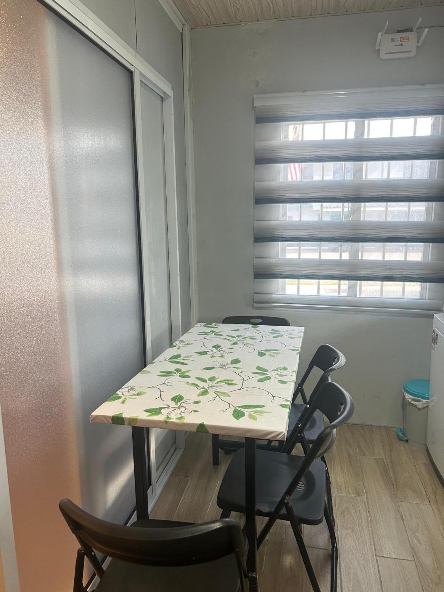 Merdeka Guest House 2 Kuching Ngoại thất bức ảnh
