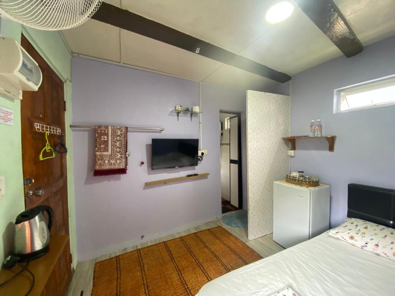 Merdeka Guest House 2 Kuching Ngoại thất bức ảnh