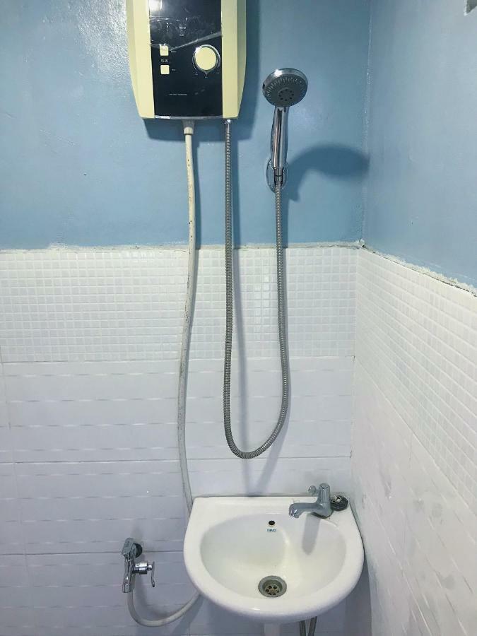 Merdeka Guest House 2 Kuching Ngoại thất bức ảnh