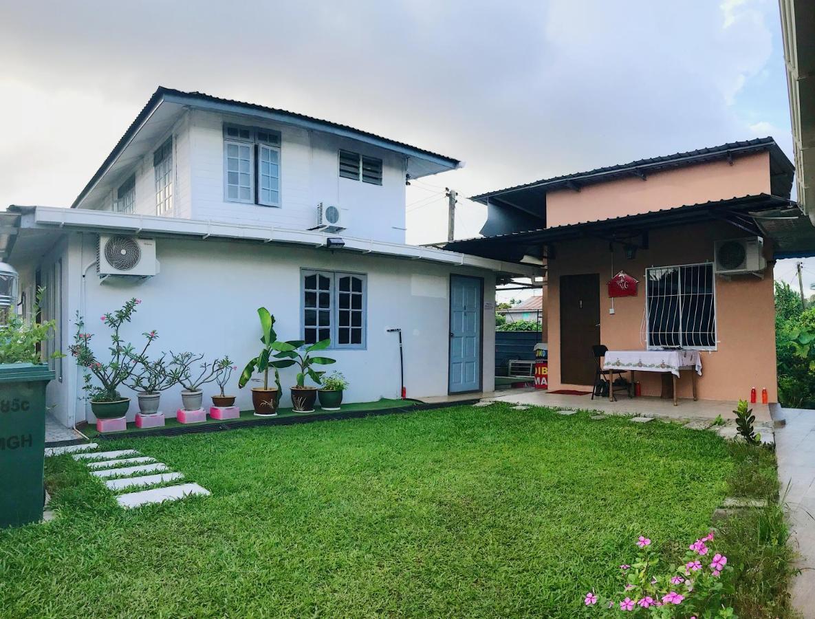 Merdeka Guest House 2 Kuching Ngoại thất bức ảnh