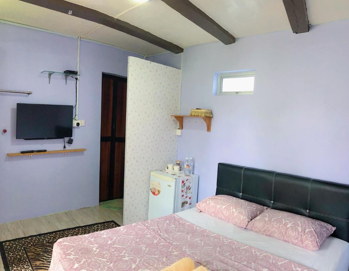 Merdeka Guest House 2 Kuching Ngoại thất bức ảnh