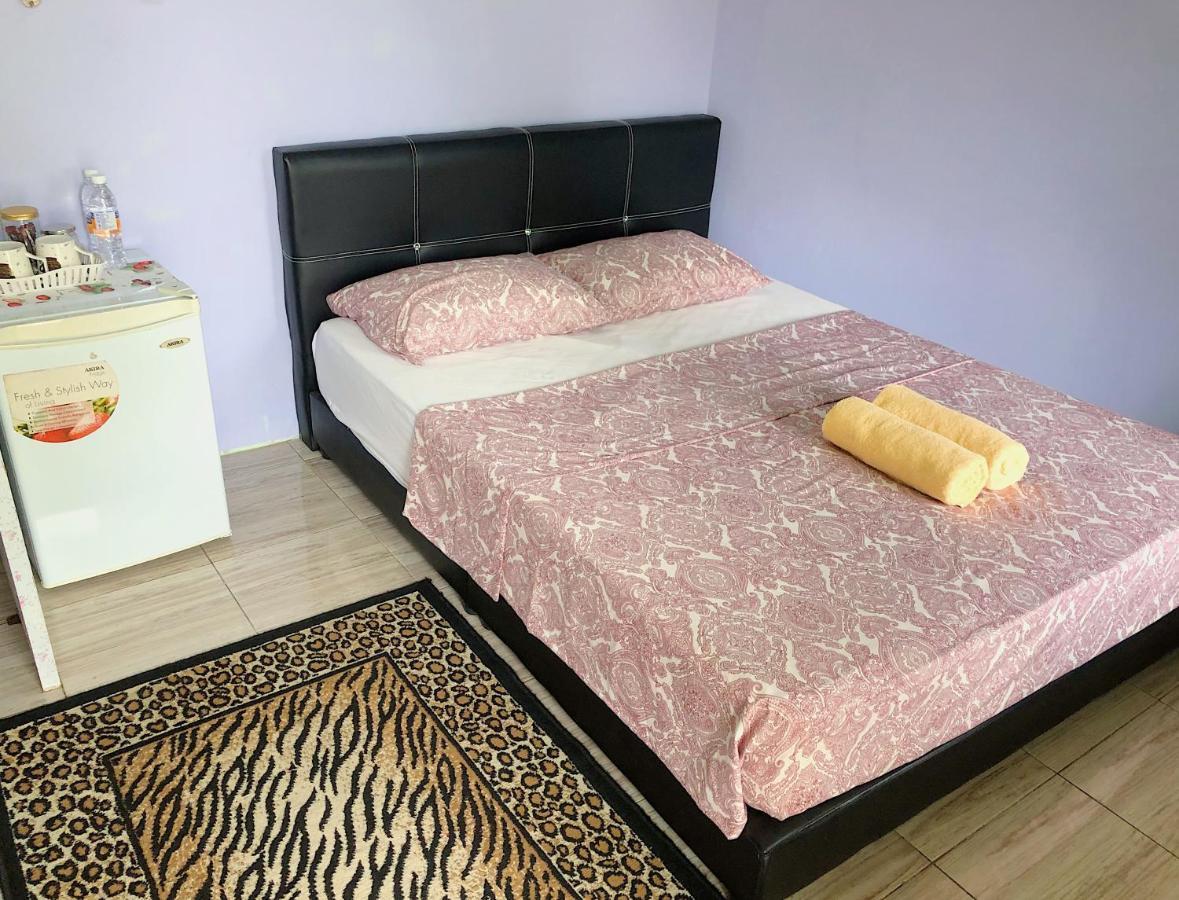 Merdeka Guest House 2 Kuching Ngoại thất bức ảnh
